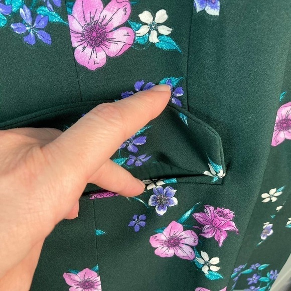LANE Bryant The Bryant Blazer Green Floral 3/4 Flare Bell Sleeve Size 20 Jacket - Picture 4 of 15